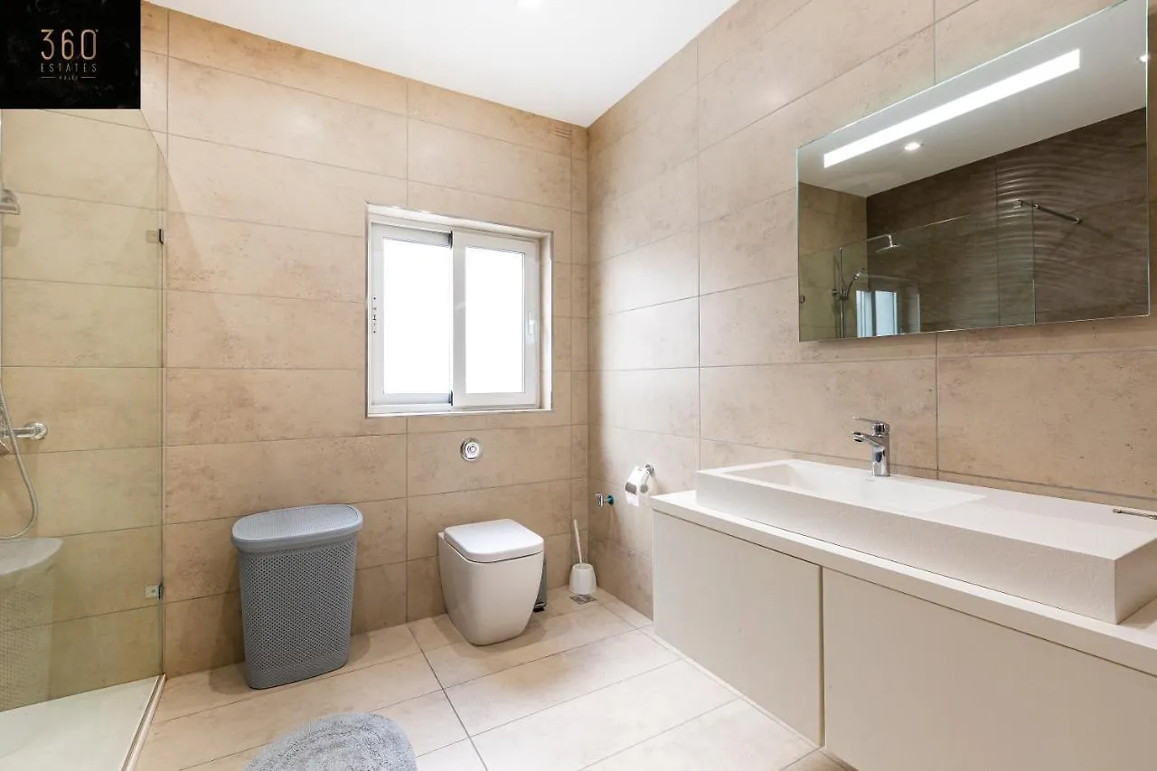Apartment Seafront, Designer Apt With Private Terrace & Wifi By 360 Estates Pieta