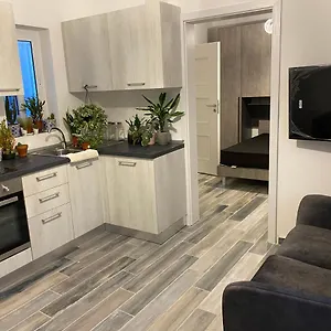 Appartamento One Beautiful Bedroom Flat In, Pietà
