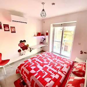 Alloggio in famiglia Private En-suite With Balcony In Shared, Pietà